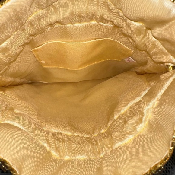 Pristine Vintage 1950s Gold Hong Kong Hand Beaded Drawstring Purse - Picture 4 of 9